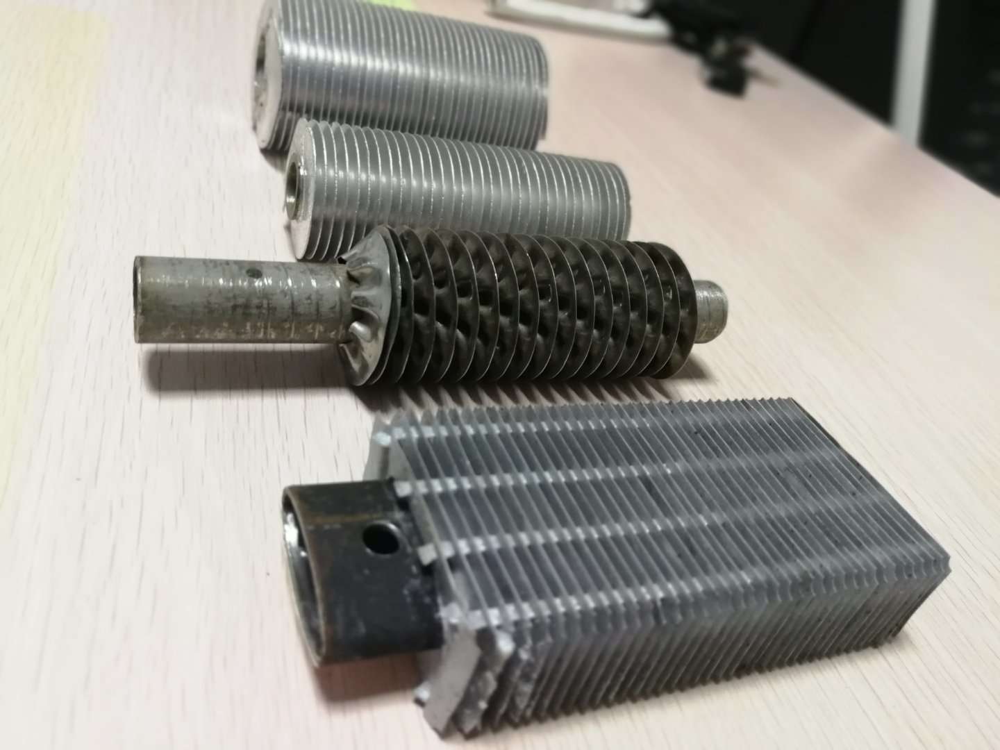 different types of finned tube